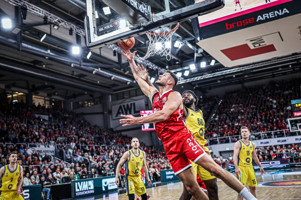 Segu Shines in Cup Again: Bamberg Reach TOP FOUR, Eliminate Record Champs Berlin